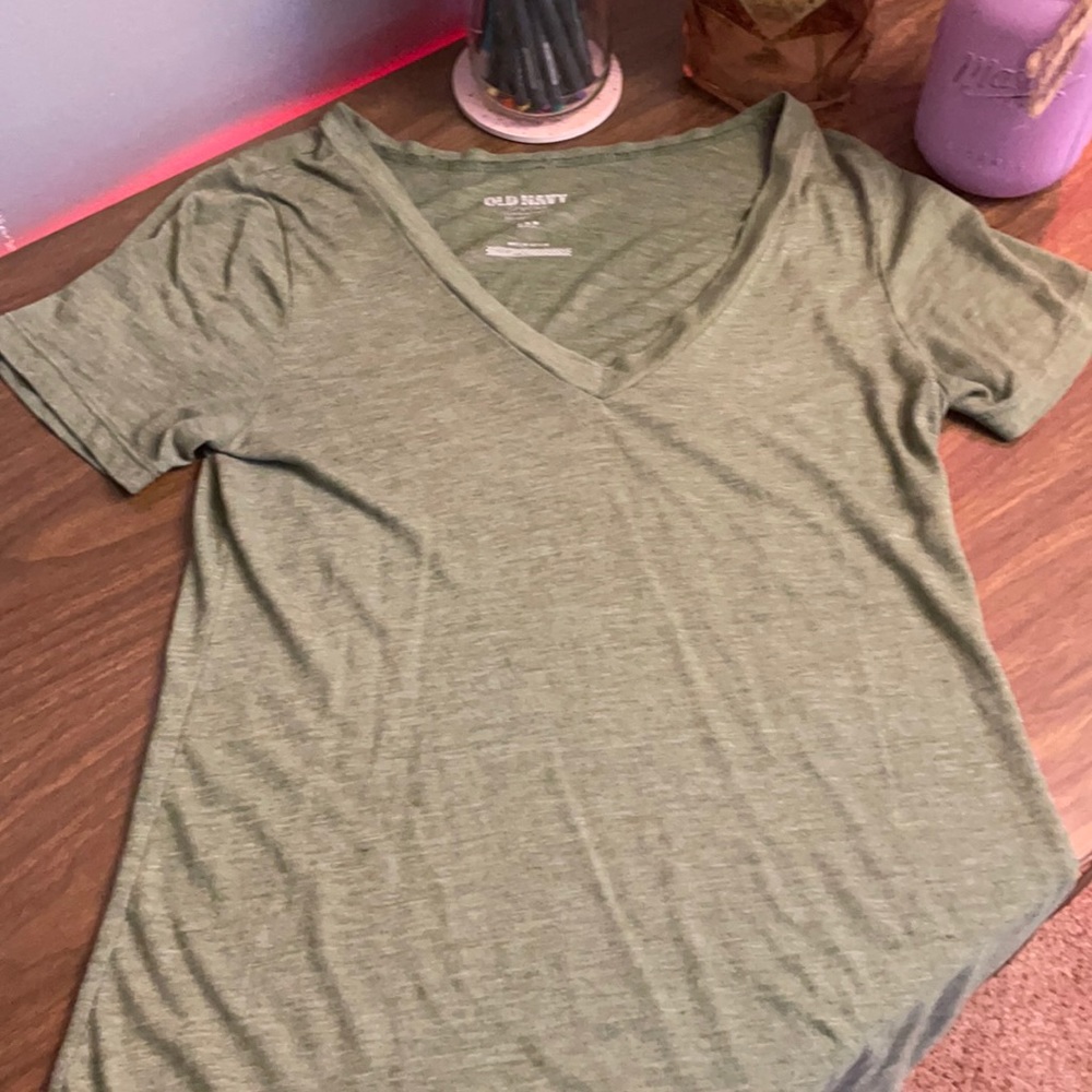 Old navy a V-neck top